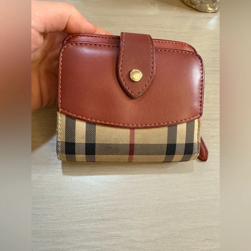 Burberry‎ Red Leather compact wallet 4